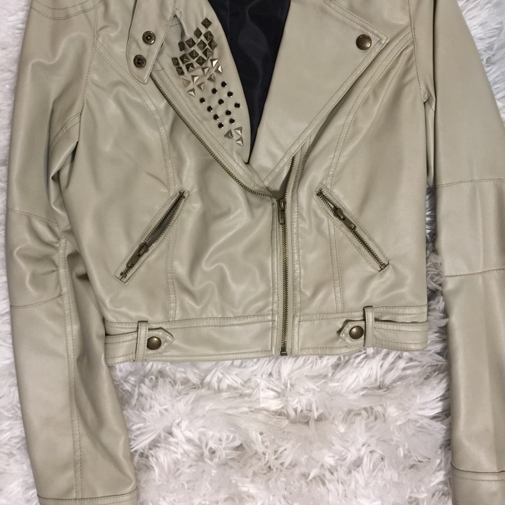 Hip Leather Jacket! - image 2